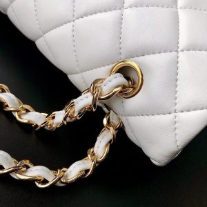 CLASSIC FLAP 30 WHITE LAMBSKIN LIGHT GOLD HARDWARE