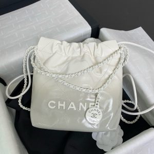 CC 22 ANTIBA HOBO BAG WHITE 23CM LAMBSKIN