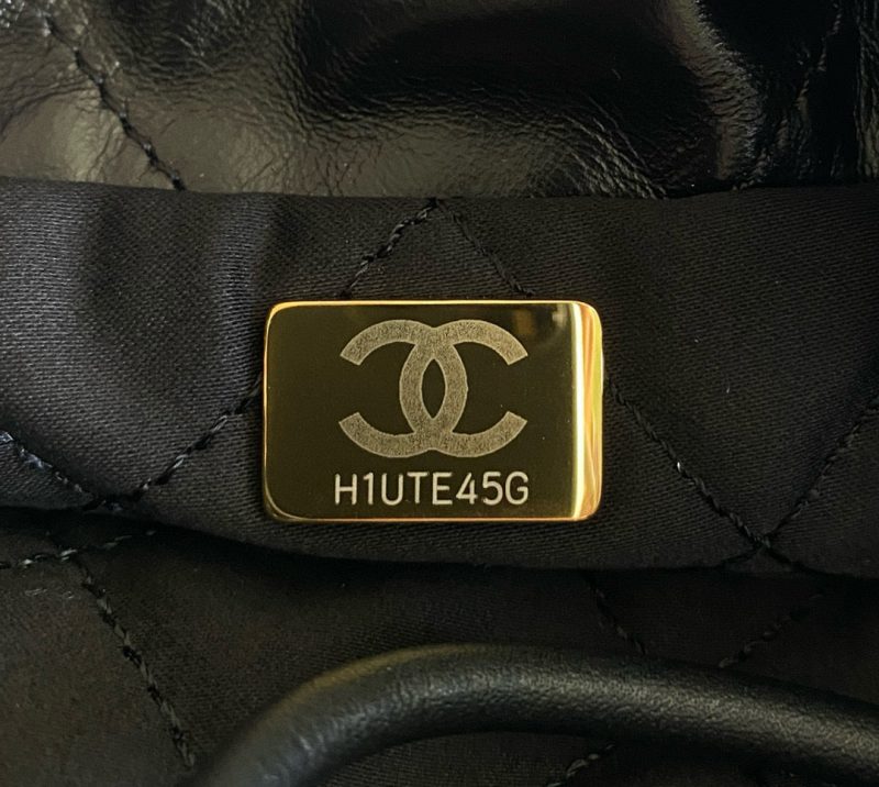 CC 22 Hobo Bag 19cm Black Lambskin Gold Hardware