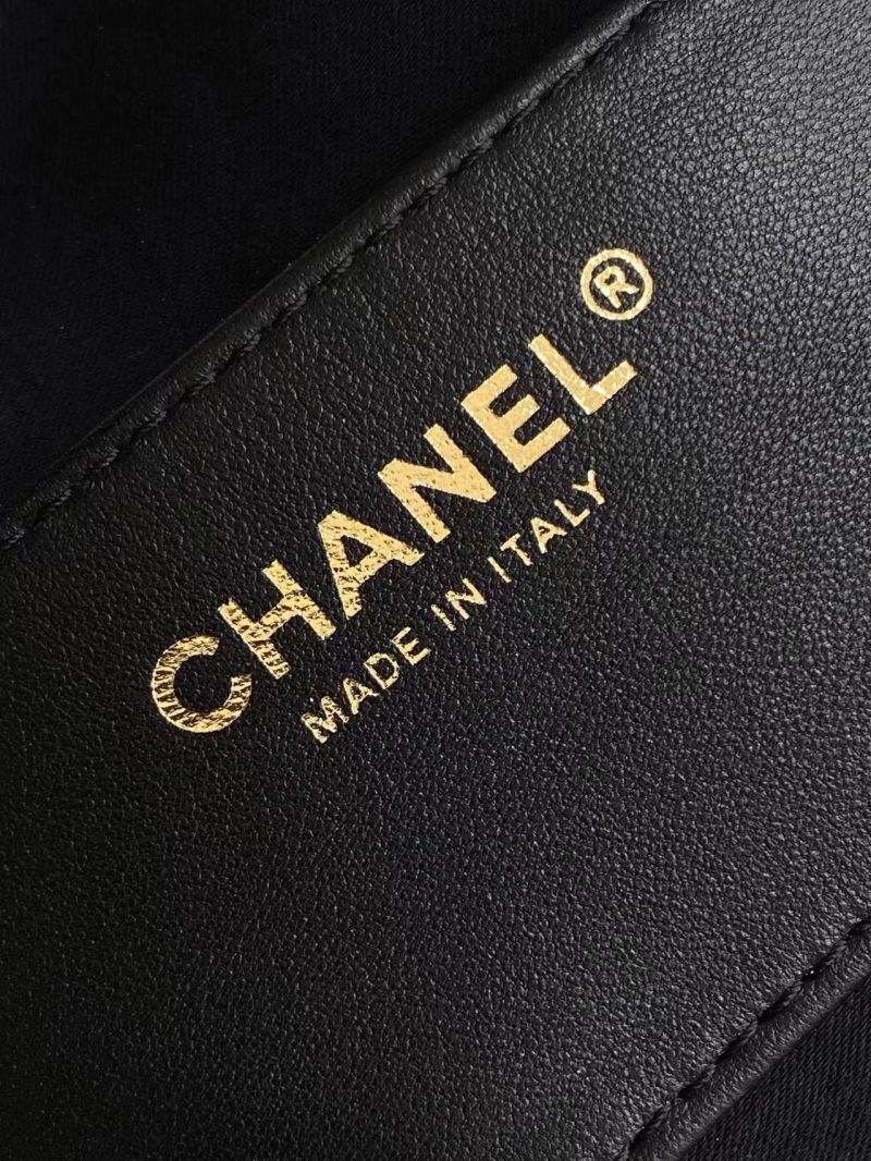 CC 25C Hobo Bags 30cm Silver Metallic Grained Calfskin