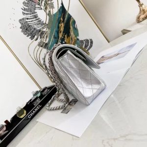 CC Classic Flap Medium 25cm Silver Lambskin