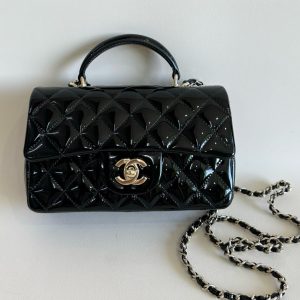 MINI FLAP BAG 20 IN BLACK CALFSKIN GOLD HARDWARE