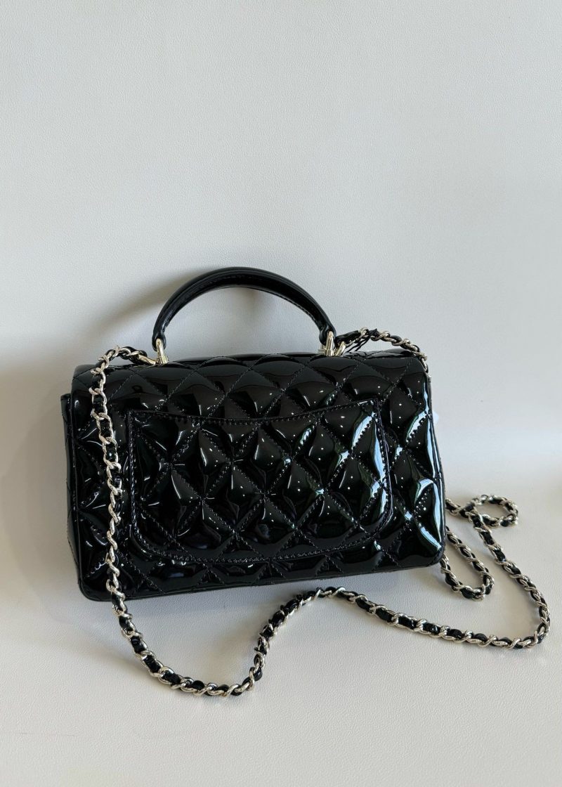 MINI FLAP BAG 20 IN BLACK CALFSKIN GOLD HARDWARE
