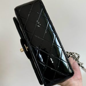 MINI FLAP BAG 20 IN BLACK CALFSKIN GOLD HARDWARE