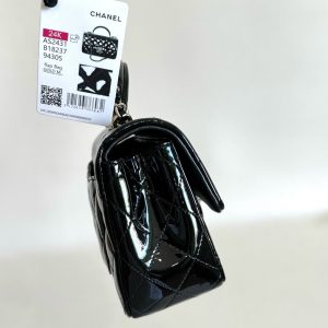 MINI FLAP BAG 20 IN BLACK CALFSKIN GOLD HARDWARE