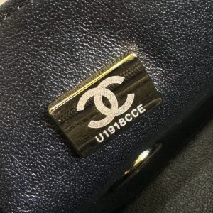 MINI FLAP BAG 20 IN BLACK CALFSKIN GOLD HARDWARE