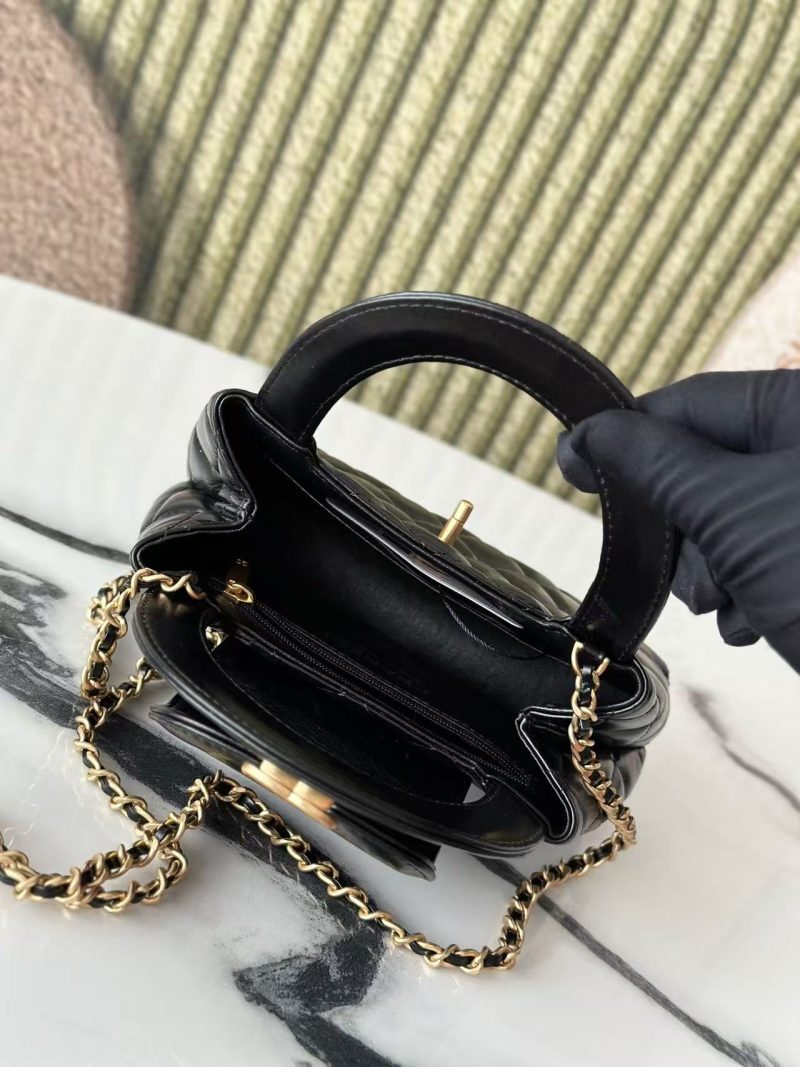 Image_20251024120529_518_4 cc 24a nano 19cm kelly shopper bag black lambskin light gold hardware