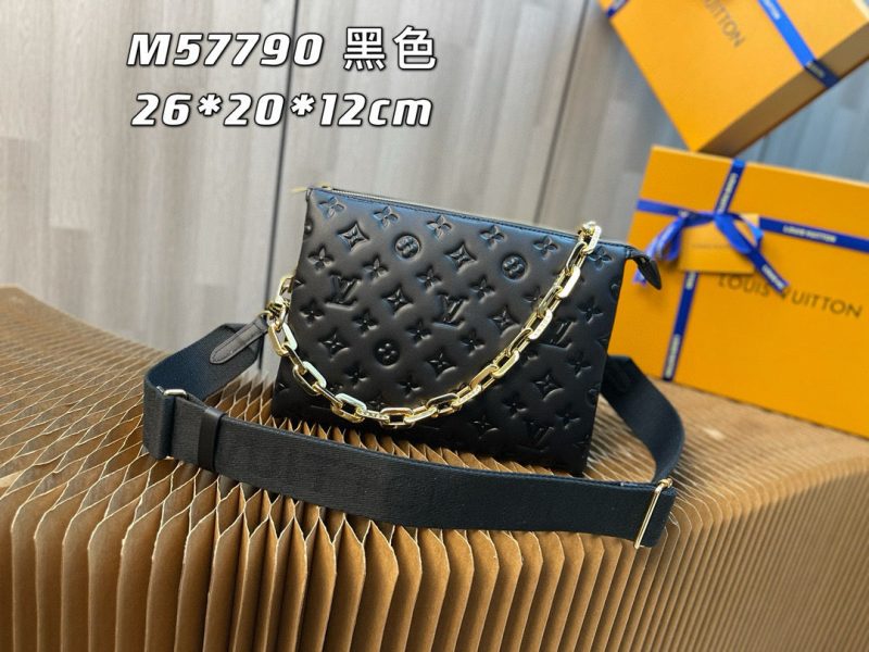 Image_20251114001804_1054_18 coussin pm 26cm black monogram empreinte calfskin