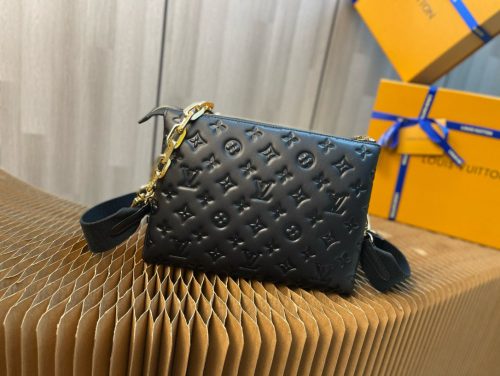 coussin pm 26cm black monogram empreinte calfskin