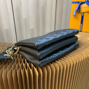 Image_20251114001819_1057_18 coussin pm 26cm black monogram empreinte calfskin