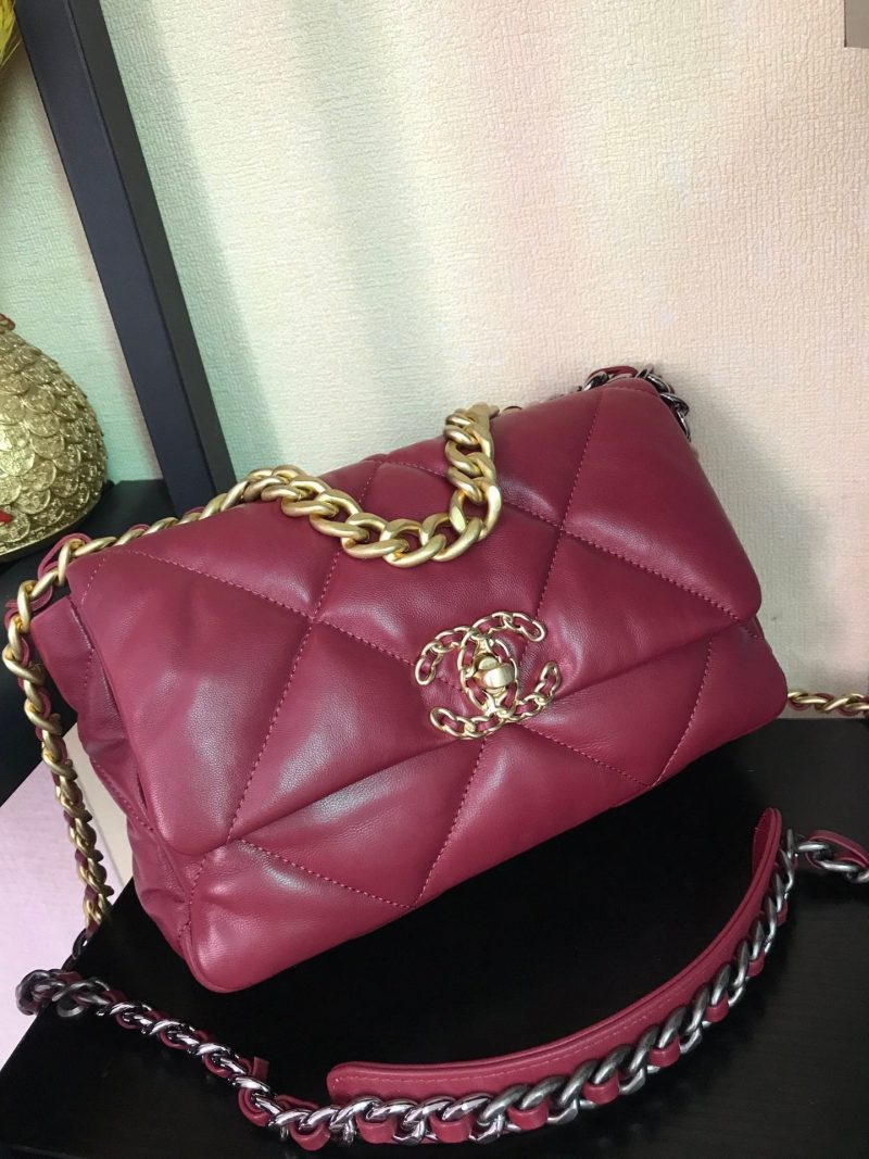 19 FLAP BAG 26 BURGUNDY LAMBSKIN