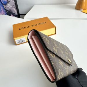 Image_20251225025608_1574_26 LV Sarah Wallet 19 Brown in Monogram Cowhide