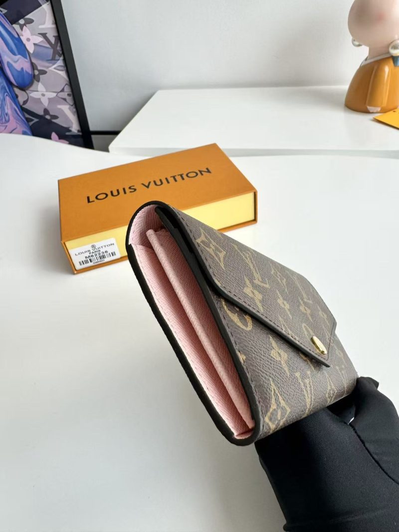 Image_20251225025608_1574_26 LV Sarah Wallet 19 Brown in Monogram Cowhide