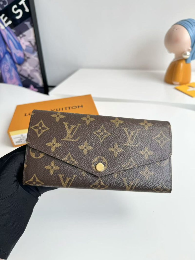 Image_20251225025609_1575_26 LV Sarah Wallet 19 Brown in Monogram Cowhide
