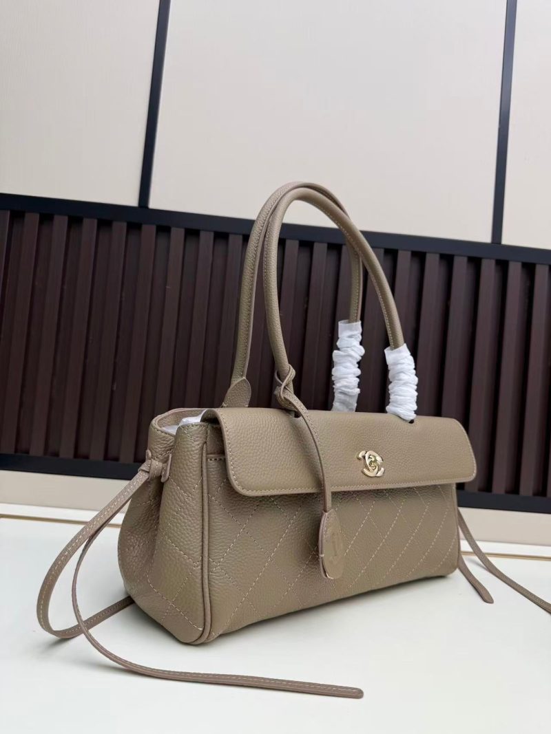 CC SMALL TOTE BAG 30CM TOGO  LEATHER