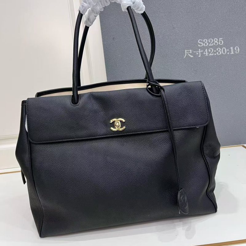 Chanel 2026 Maxi Shopping Bag 42cm Black Cowhide leather