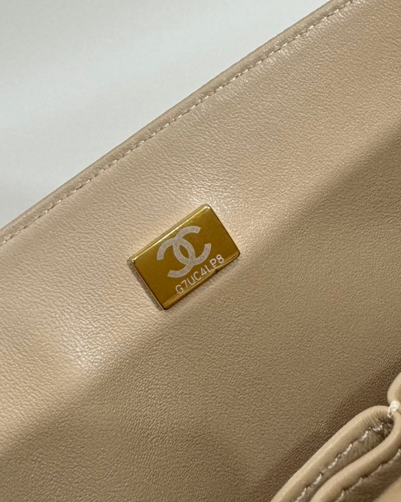 FLAP BAG 30CM GOLD HARDWARE BEIGE CAVIAR