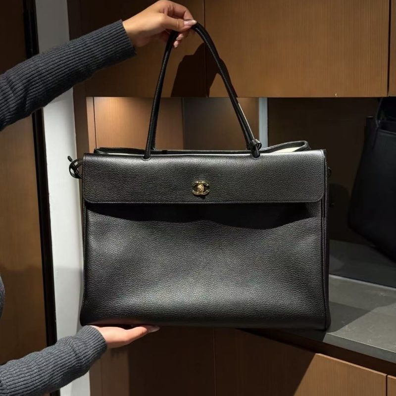 CC 2026 Large Shopping Bag 42cm Black Grain Calfskin