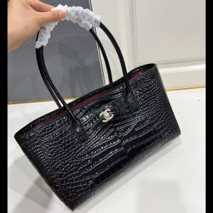 CC 2026 Small Shopping Bag 39cm Black Crocodile Embossed Calfskin