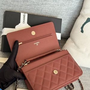 b49db22a42742bd0e9407fddb002b8e9 CC Classic WOC 19cm Burgundy Caviar Leather