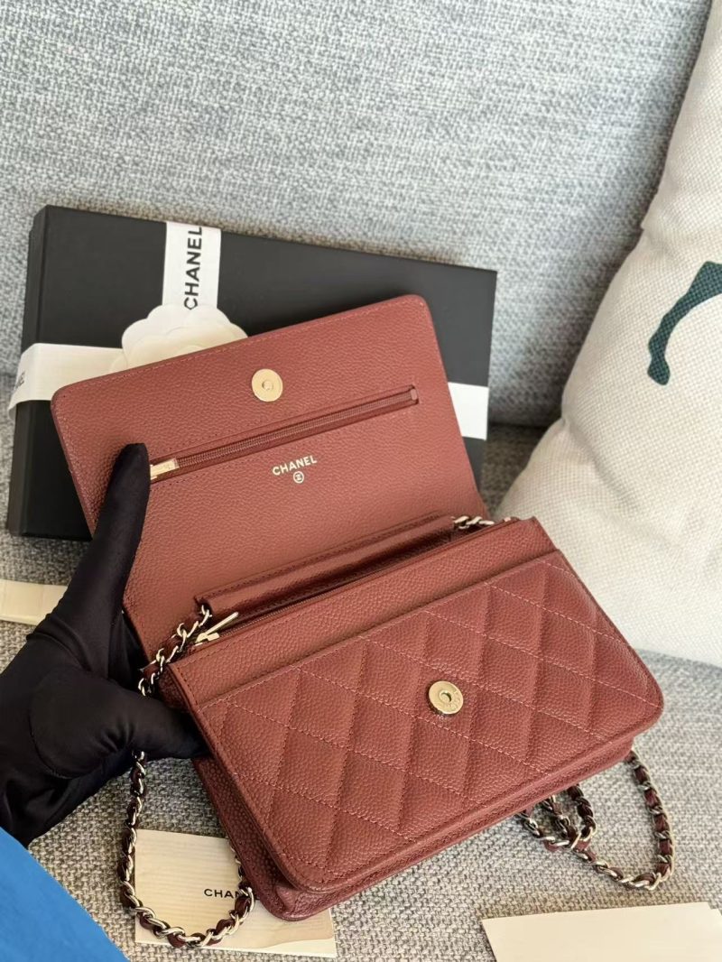 b49db22a42742bd0e9407fddb002b8e9 CC Classic WOC 19cm Burgundy Caviar Leather