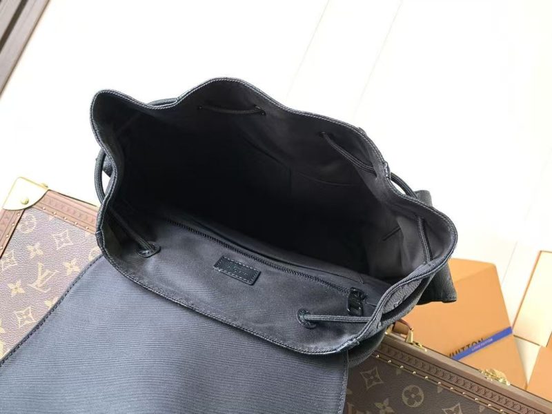 LV M55699 Christopher MM Backpack Black Cowhide