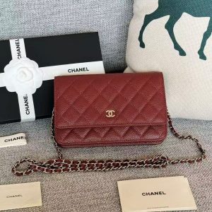 c1018965edfa62e9a76220f5c0c2a7e5 CC Classic WOC 19cm Burgundy Caviar Leather