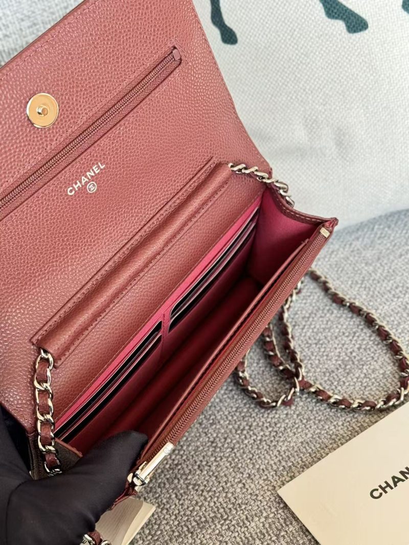 d7926ad82b76716826a9fe4a28fe5672 CC Classic WOC 19cm Burgundy Caviar Leather