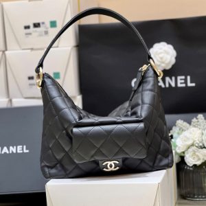 CC 23B Maxi Hobo 29.5cm Black Cowhide Light GHW