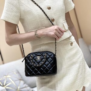 CC 24B AS5130 Small Shell Bag 20cm Black Polished Lambskin