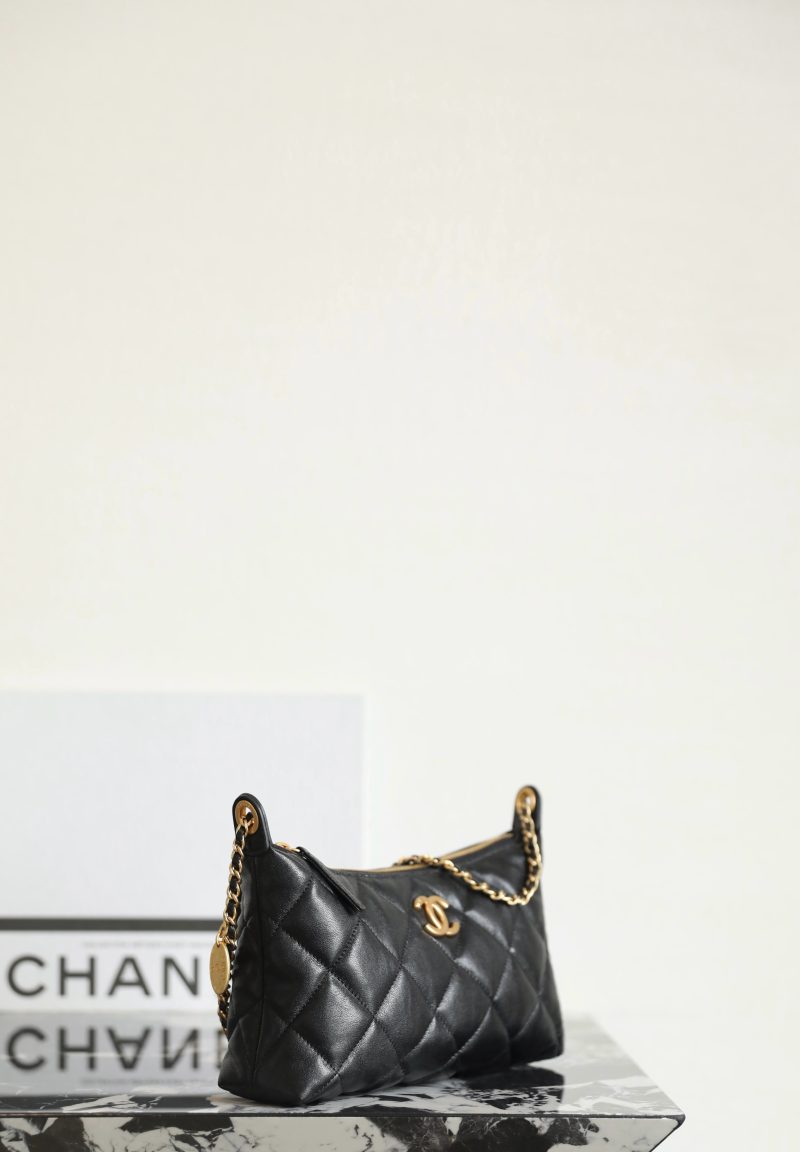 CC 2025 Hobo Dumpling Bag 26cm Black Calfskin 343720