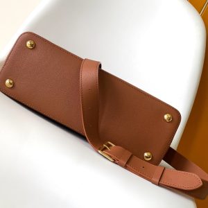 CAPUCINES GM 33CM BROWN GOLD TAURILLON LEATHER 252019