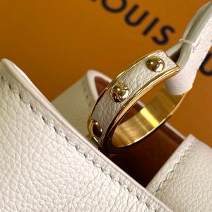 CAPUCINES GM 33CM BEIGE GOLD TAURILLON LEATHER 252023