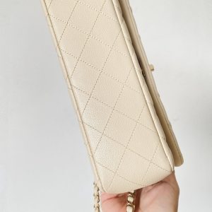 CC Handle Bag 23 Cream Caviar