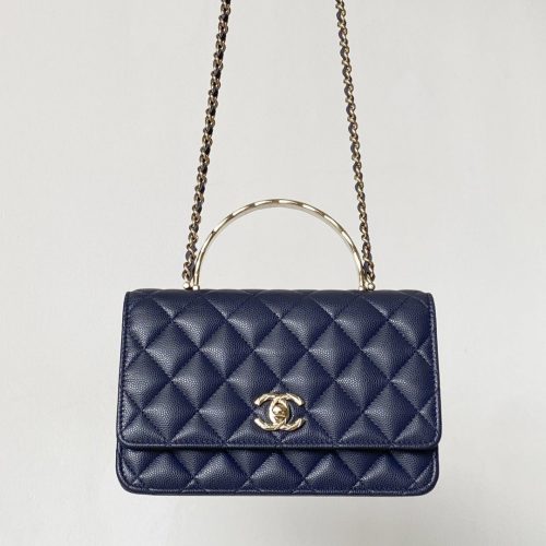 CC handle bag 19 dark blue caviar