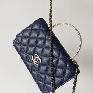 CC handle bag 19 dark blue caviar