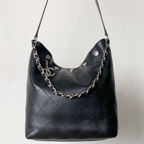CC vintage hobo bag 31 black lambskin