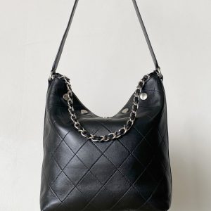 CC vintage hobo bag 31 black lambskin