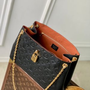 imgHD_4828b284_20250523_cmp_i1747987428299_2989_0_8.jpg_1 Anytime 34cm Tote Bag Black Gold Empreinte leather 251564