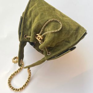 imgHD_b1ac09d1_20251012_cmp_o_1j7beg7tv1trv1n9l72kp591egge_jpeg_65f1d127-a5bd-49ad-827a-216e2bf068c3 CC 2025 Hobo Bag 22cm Matcha Green Suede