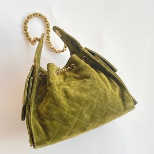 imgHD_b1ac09d1_20251012_cmp_o_1j7beg7tvbgs71k9s1rmde95g_jpeg_431f3270-18ca-4250-81cd-b679a38f07ae CC 2025 Hobo Bag 22cm Matcha Green Suede