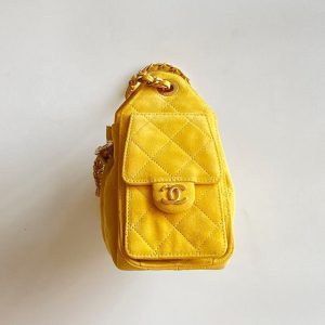 imgHD_b1ac09d1_20251106_cmp_o_1j9blg2ff1vbn1s8m1n0o5ac1b0k3_jpeg Chanel 25 Hobo Bag Yellow Gold Suede
