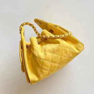 imgHD_b1ac09d1_20251106_cmp_o_1j9blg2ffesr4c2q5u13aq13a05_jpeg Chanel 25 Hobo Bag Yellow Gold Suede