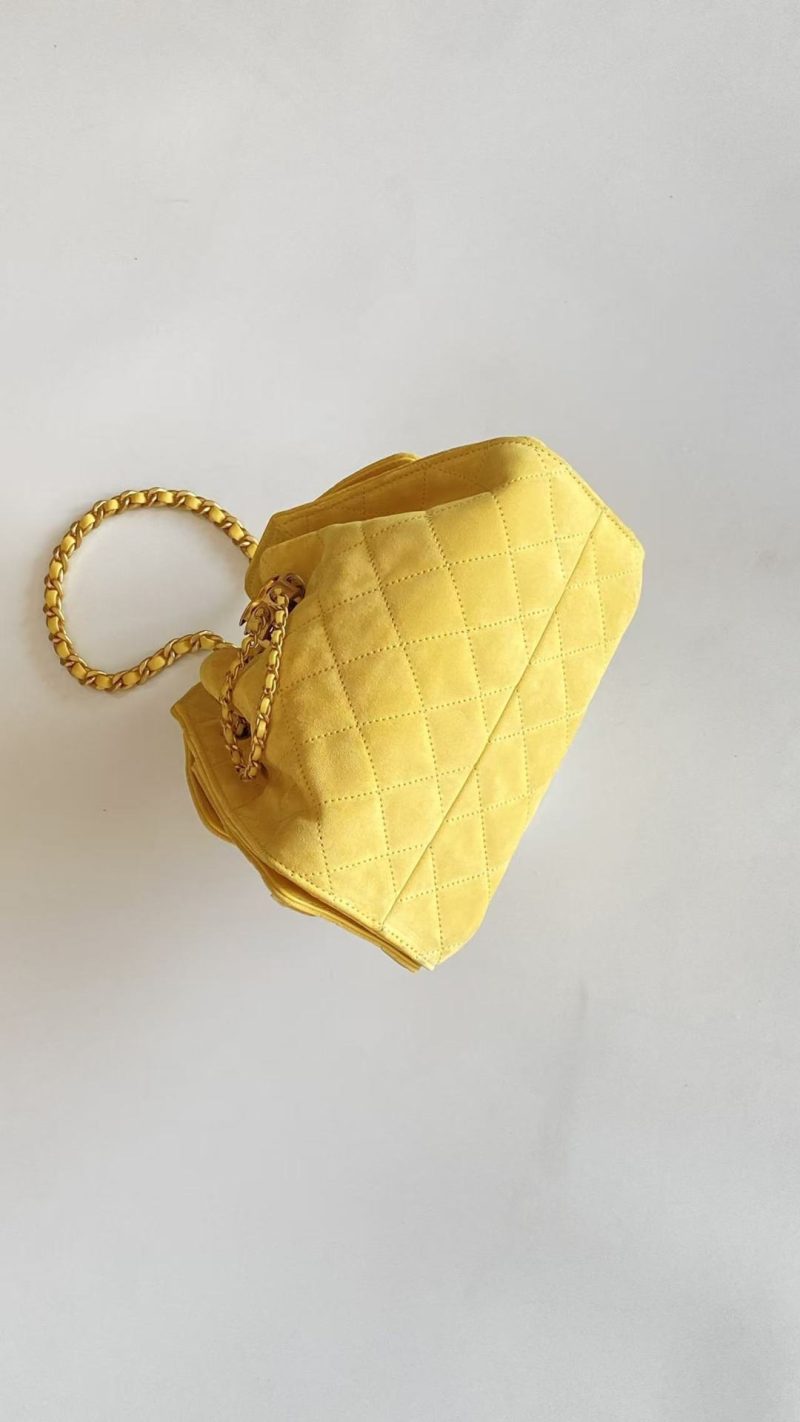 imgHD_b1ac09d1_20251106_cmp_o_1j9blg2ffo17grm1ornont11ar8_jpeg Chanel 25 Hobo Bag Yellow Gold Suede