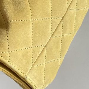 imgHD_b1ac09d1_20251106_cmp_o_1j9blplf8151ime71icvsrlaas0_jpeg Chanel 25 Hobo Bag Yellow Gold Suede