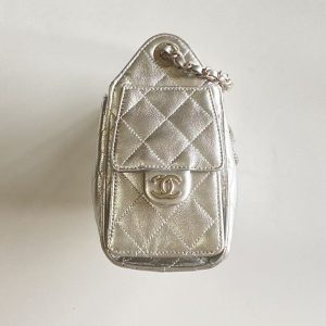 imgHD_b1ac09d1_20251107_cmp_o_1j9ep2uhn1juh13pltf9146give5_jpeg CC 2025 Hobo Bag Silver 22cm Metallic Grained Calfskin