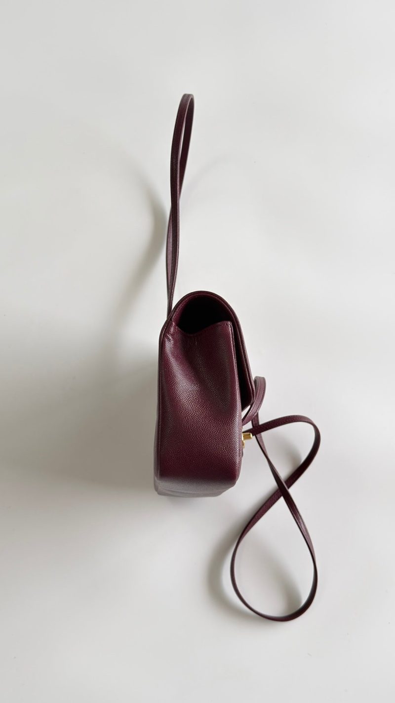 imgHD_b1ac09d1_20260121_cmp_i1768990056118_1289_0_1_jpg_2cbaae84-aabb-4e9f-bb4b-c3d2bb0b451f Chanel 26 Shoulder Bag 22 Burgundy Caviar Leather