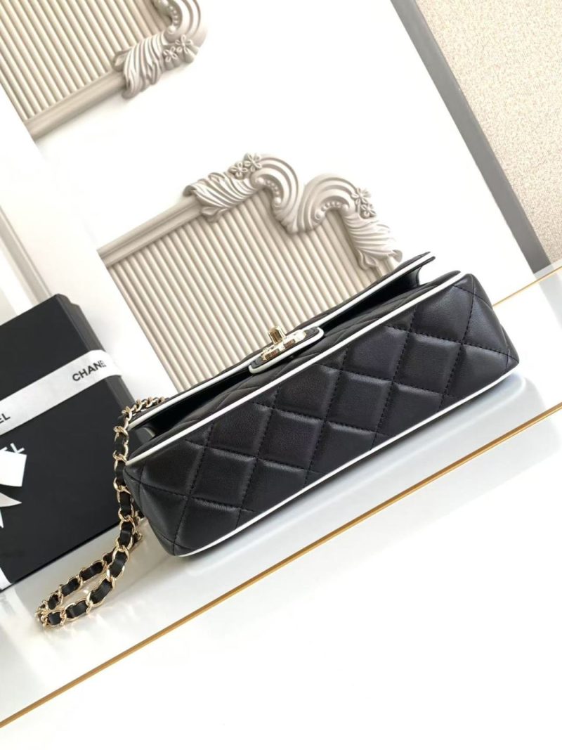 imgHD_b5cc9469_20250326_cmp_a1742961588747_0447_jpg CC 25P Mini Flap Bag 23cm Black White Calfskin