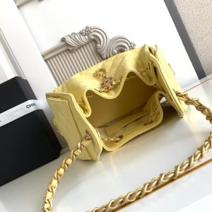 imgHD_b5cc9469_20250402_cmp_a1743591671842_8267_jpg CC 25C Hobo Bag 30cm Yellow Grained Calfskin