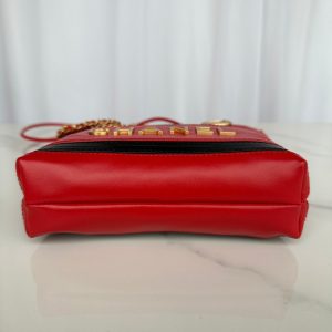 cc 22 hobo red black calfskin gold hardware